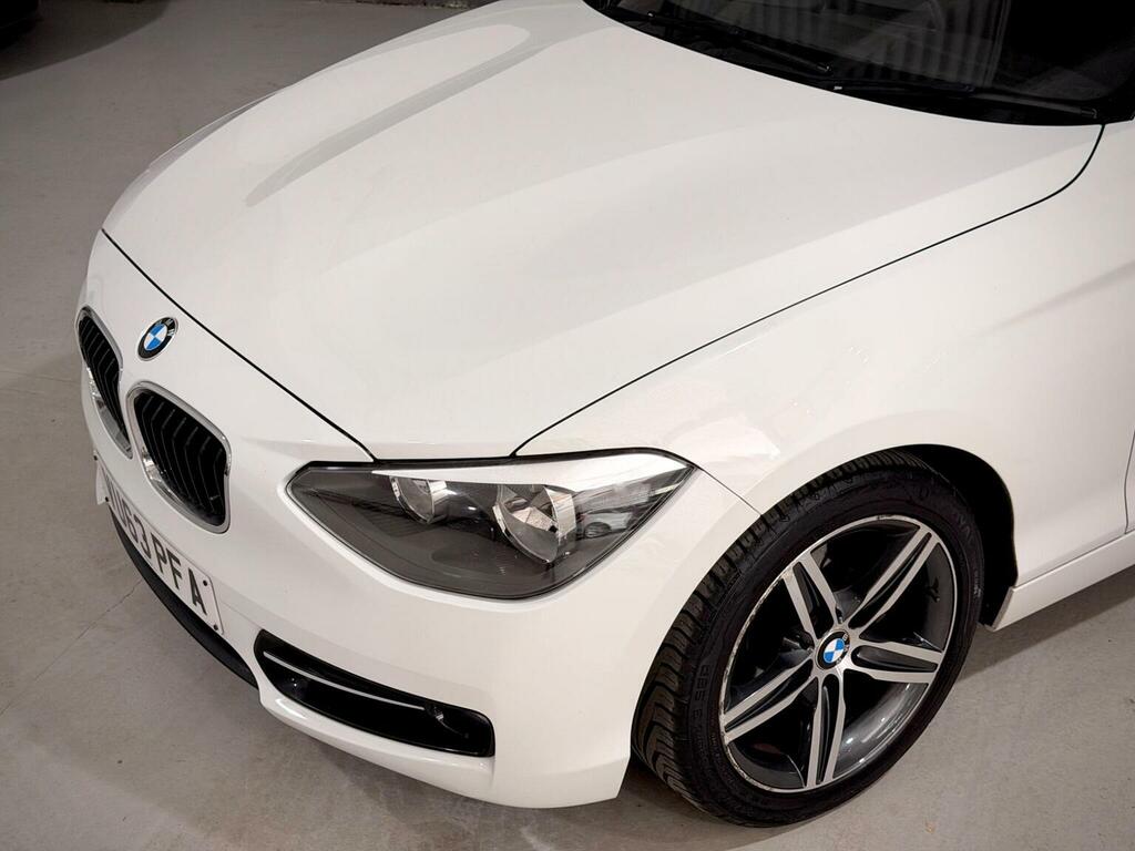 BMW 1 Series 116D Urban 5-Door Black #30