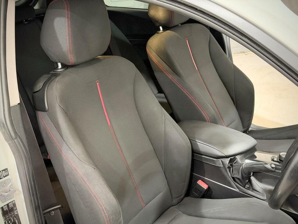 BMW 1 Series 116D Urban 5-Door Black #21