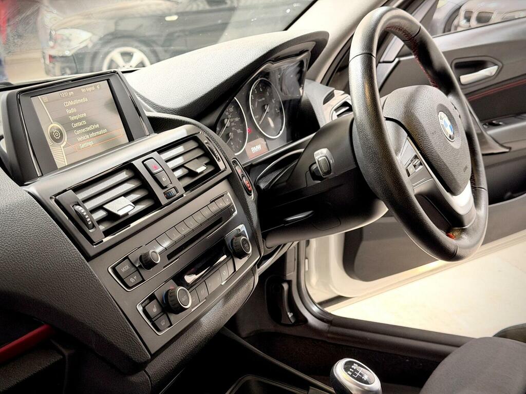 BMW 1 Series 116D Urban 5-Door Black #9