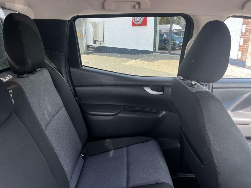 Mercedes-Benz X Class 2.3 X250 D 4Matic Progressive 188 Bhp Blue #18