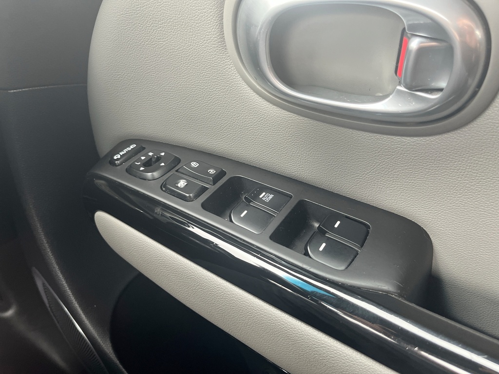 Kia Soul 1.6 Crdi Connect Plus Dct Euro 6 Silver #25
