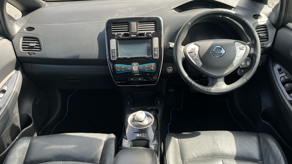Nissan Leaf 30Kwh Tekna Hatchback 109 Bhp Black #5