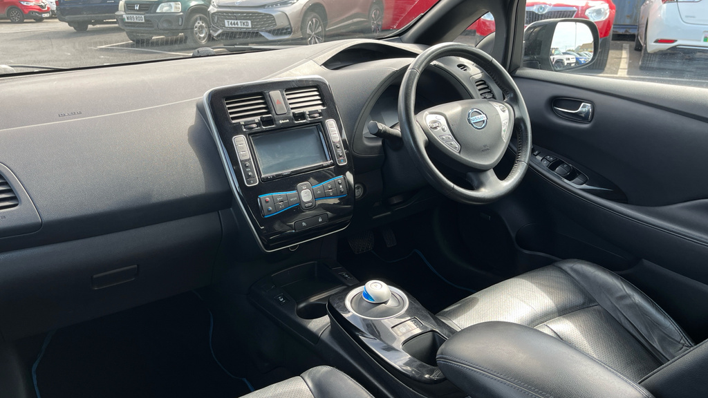 Nissan Leaf 30Kwh Tekna Hatchback 109 Bhp Black #6