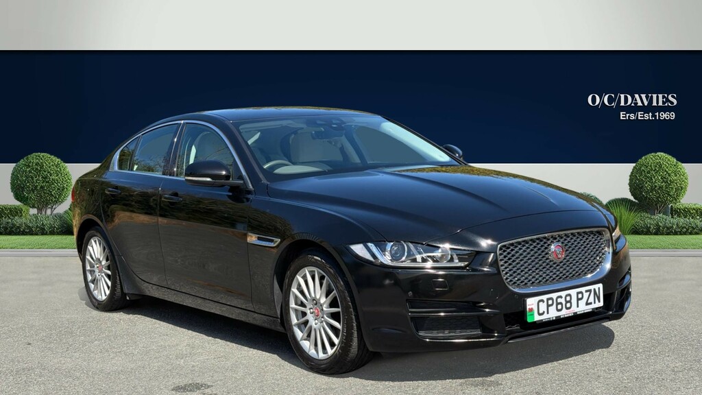 Jaguar XE 2.0D Portfolio Saloon Euro 6 Ss Black
