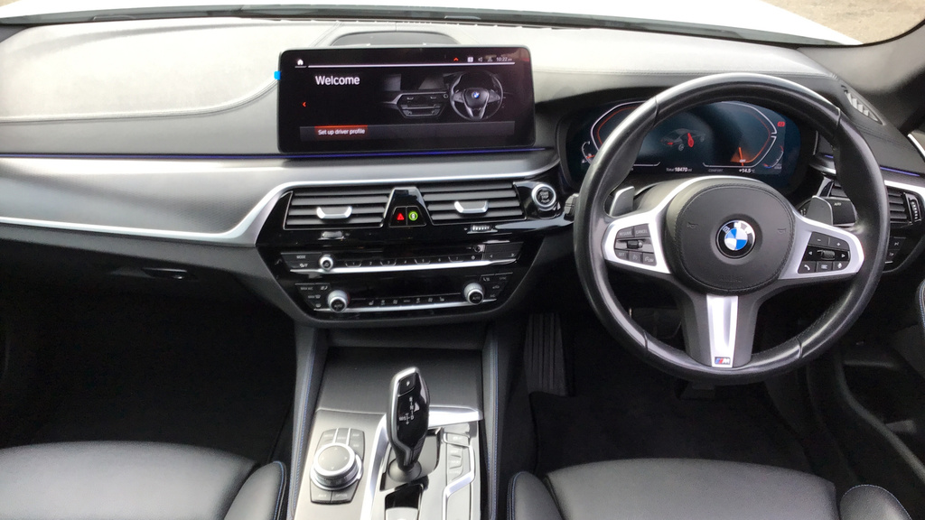 BMW 5 Series Saloon White #4