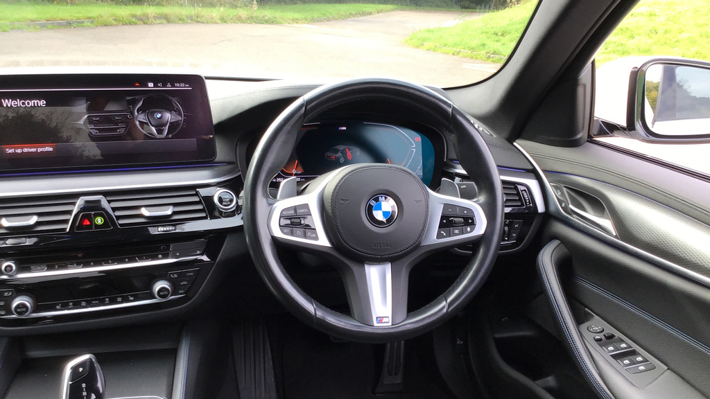 BMW 5 Series Saloon White #5