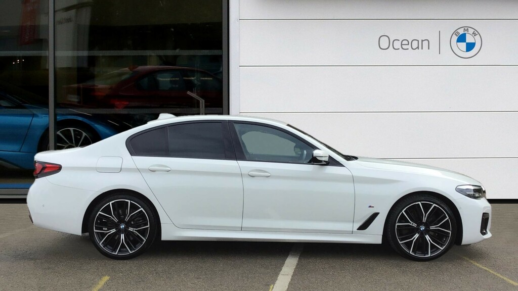 BMW 5 Series Saloon White #3