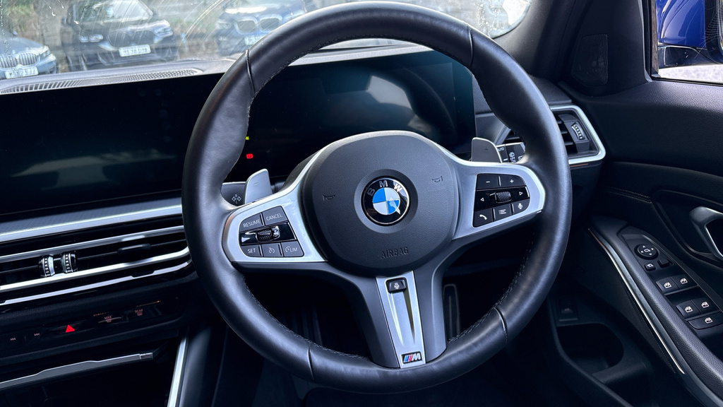 BMW 3 Series Estate Blue #5