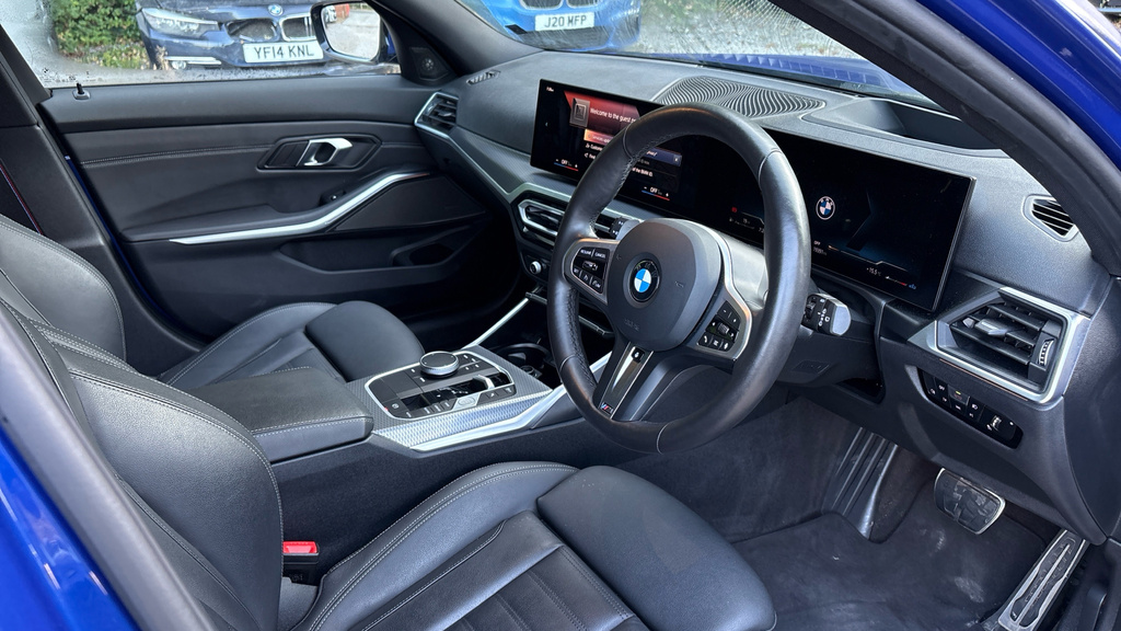 BMW 3 Series Estate Blue #6