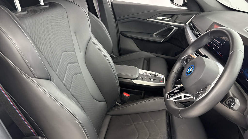 BMW iX1 30 66.5Kwh Xline Suv Xdrive 11K White #11