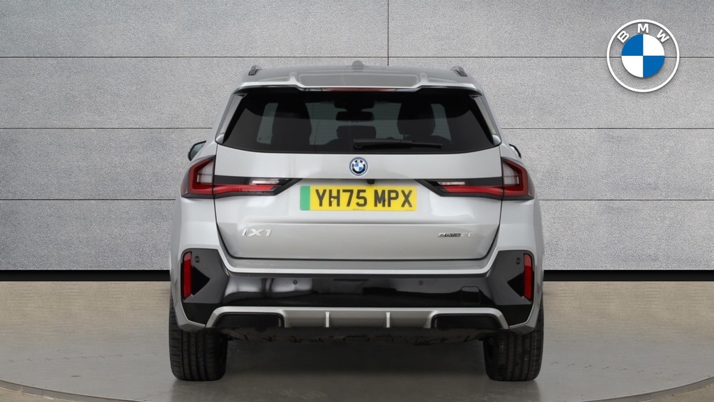 BMW iX1 30 66.5Kwh Xline Suv Xdrive 11K White #15