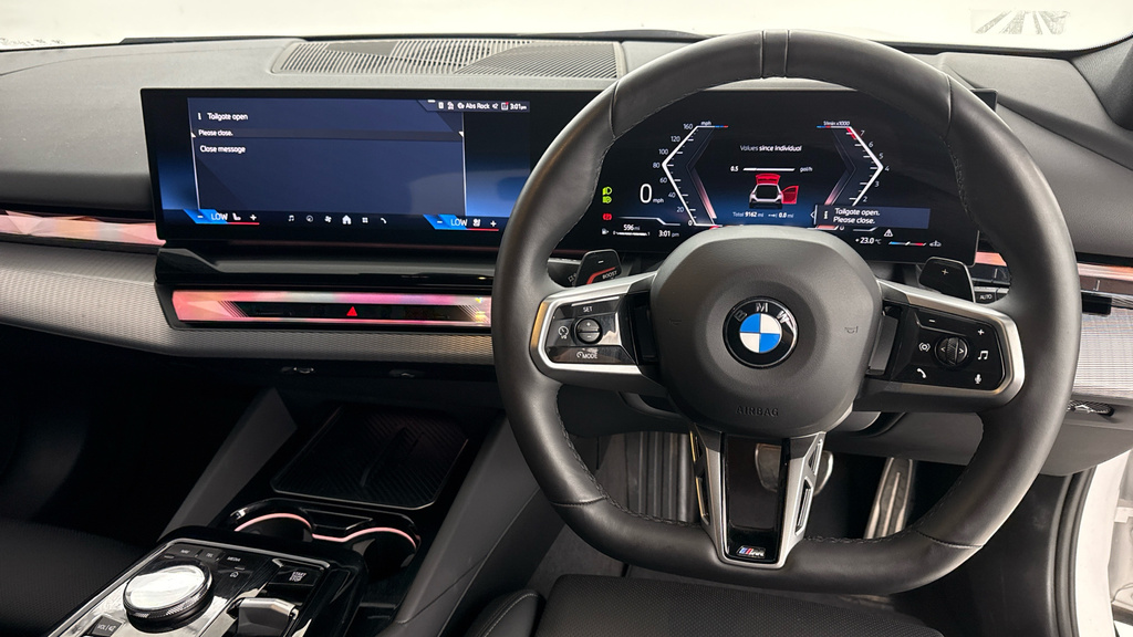 BMW 5 Series Estate White #5