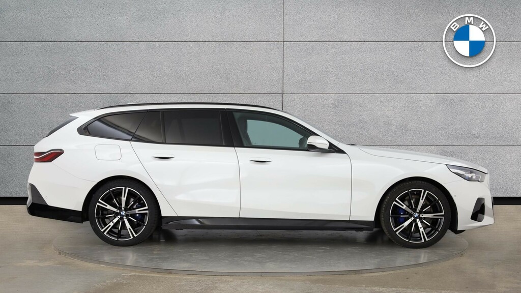 BMW 5 Series Estate White #3