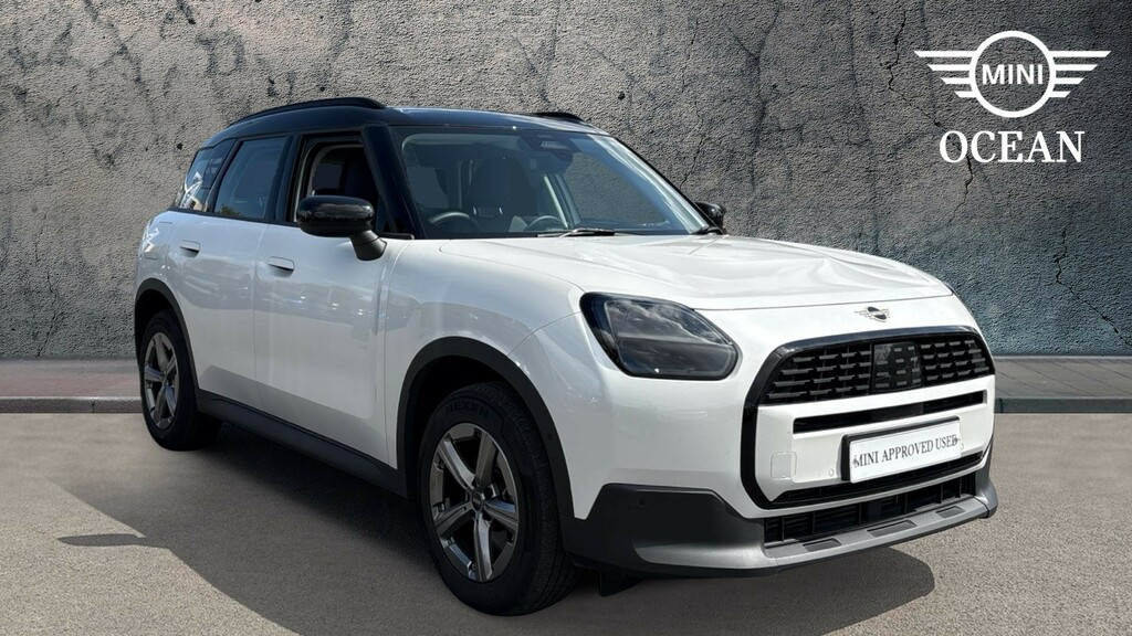 Mini Countryman Petrol White