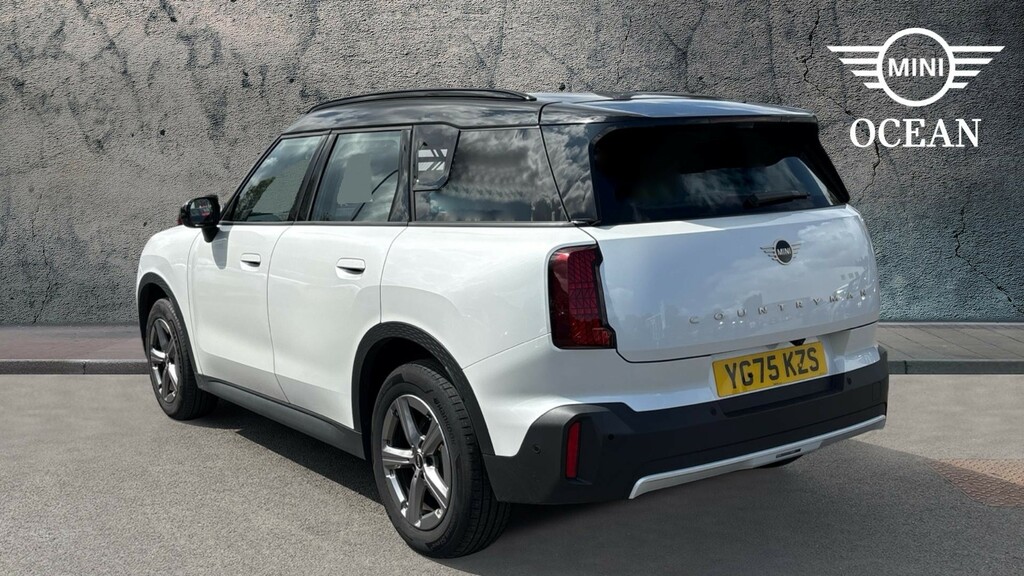 Mini Countryman Petrol YG75KZS White #2