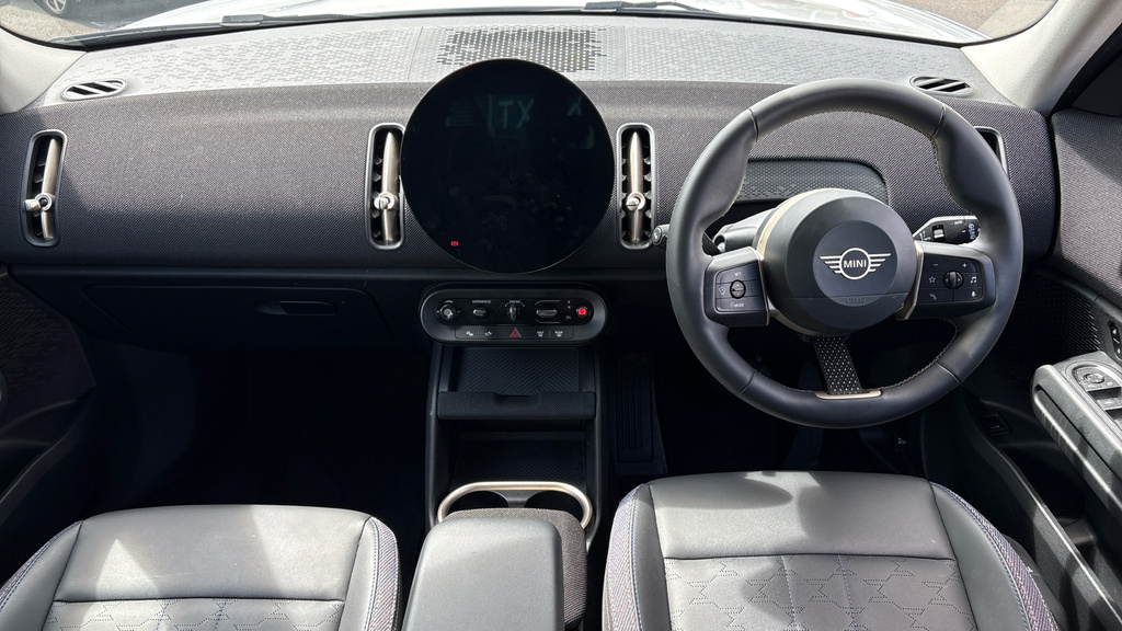 Mini Countryman Petrol YG75KZS White #4