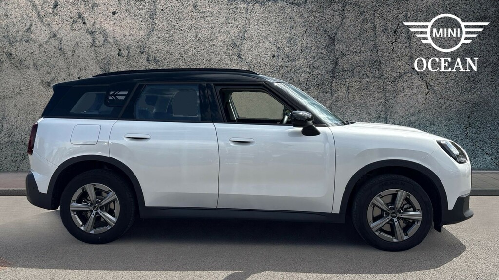 Mini Countryman Petrol YG75KZS White #3