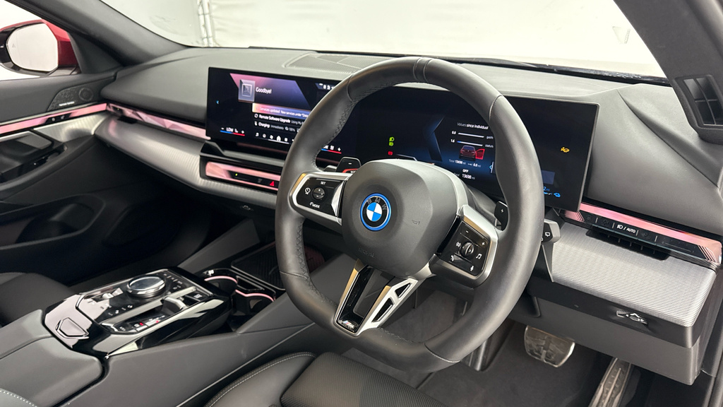 BMW 5 Series Estate Red #6