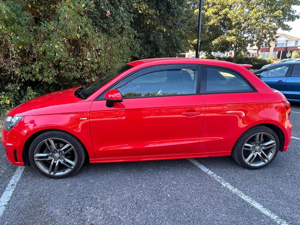 Audi A1 1.4 Tfsi Cod S Line Hatchback S Tronic Red #3