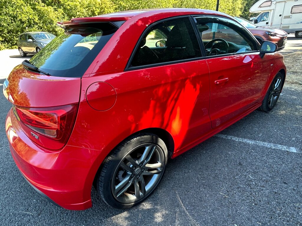 Audi A1 1.4 Tfsi Cod S Line Hatchback S Tronic Red #4