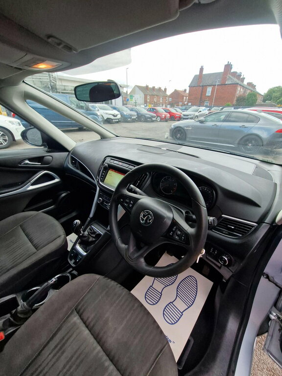 Vauxhall Zafira Tourer Tech Line 138 Brown #26