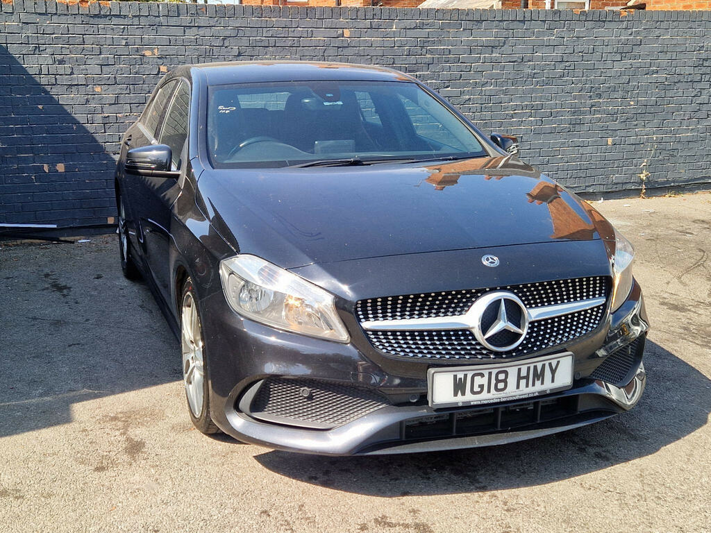 Mercedes-Benz A Class 1.5 A180d Amg Line 7G-dct Euro 6 Ss Black #2