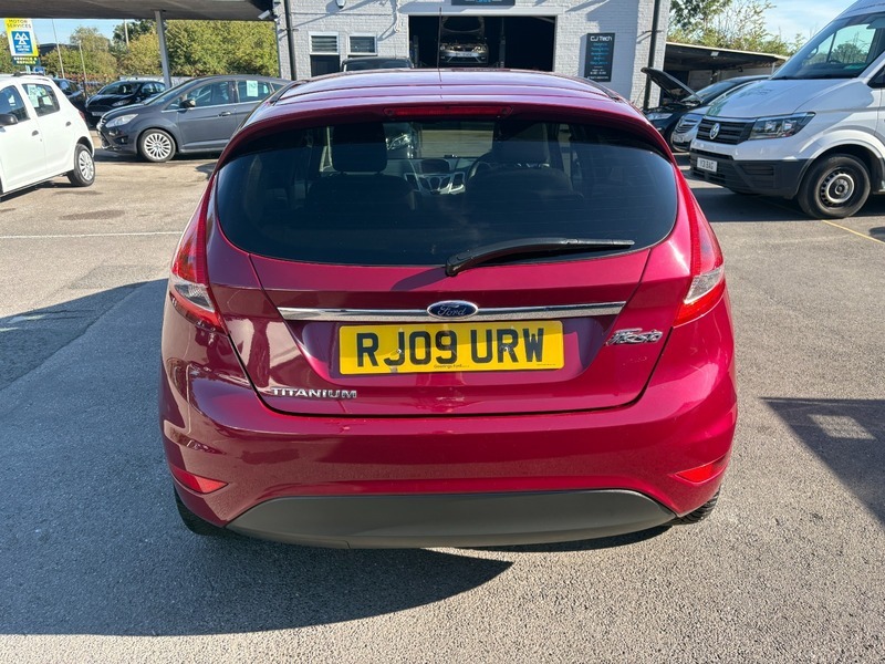 Ford Fiesta Titanium Red #6