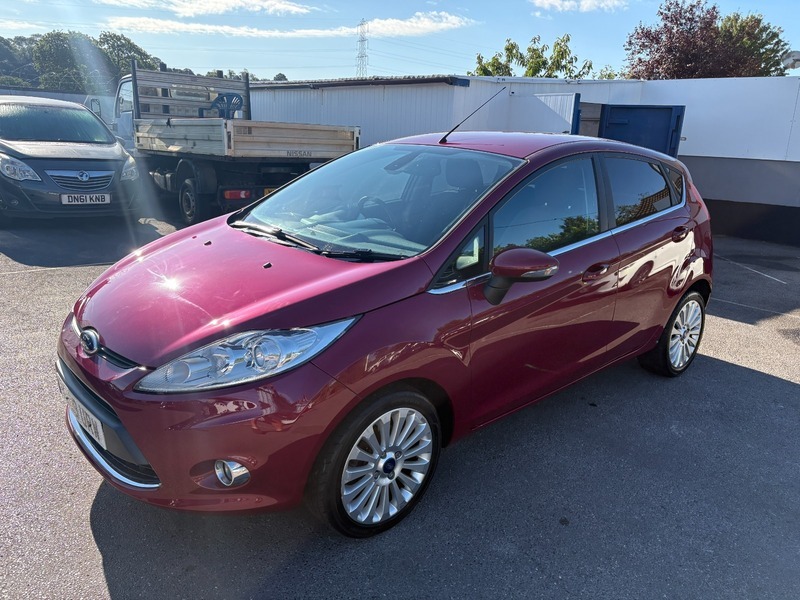 Ford Fiesta Titanium Red #3