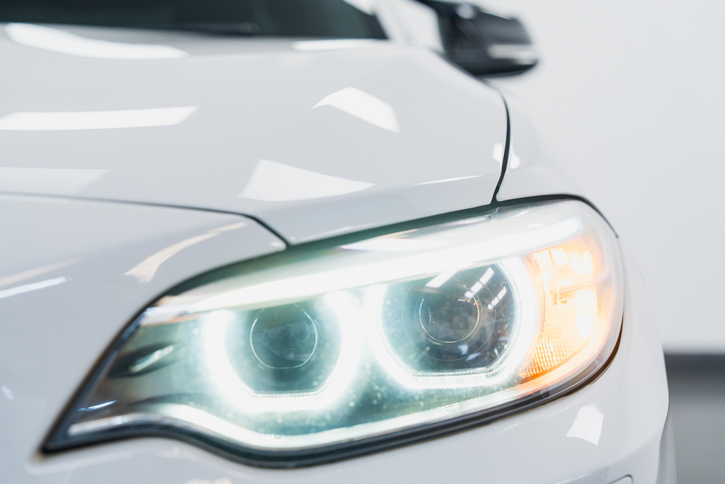 BMW 2 Series Petrol White #6