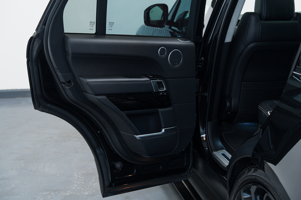 Land Rover Range Rover Sdv8 5-Door Silver #57