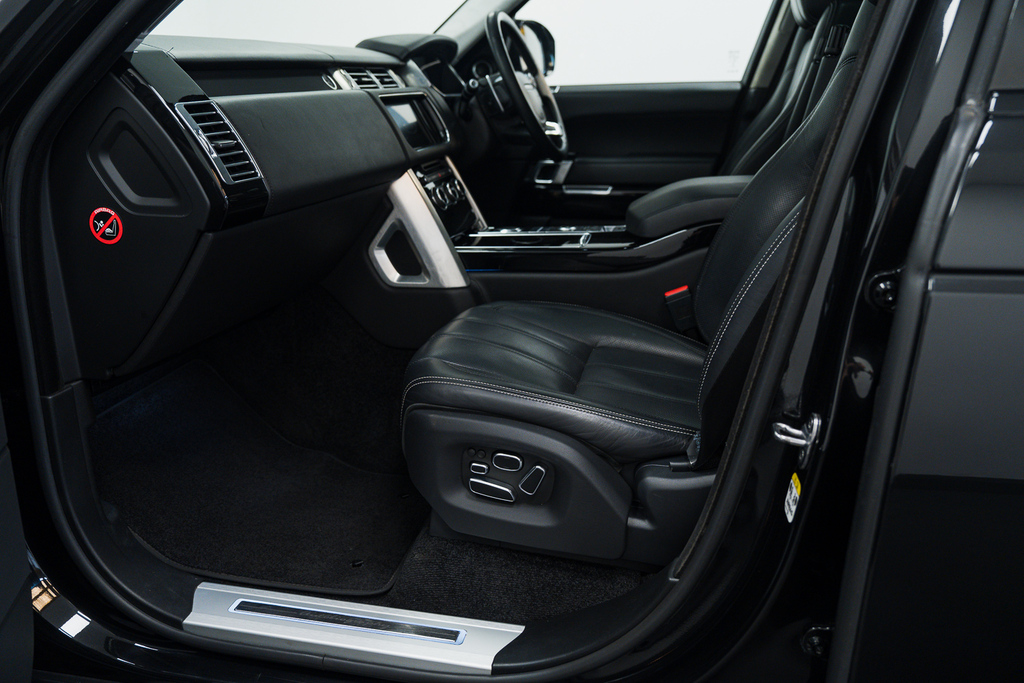 Land Rover Range Rover Sdv8 5-Door Silver #46