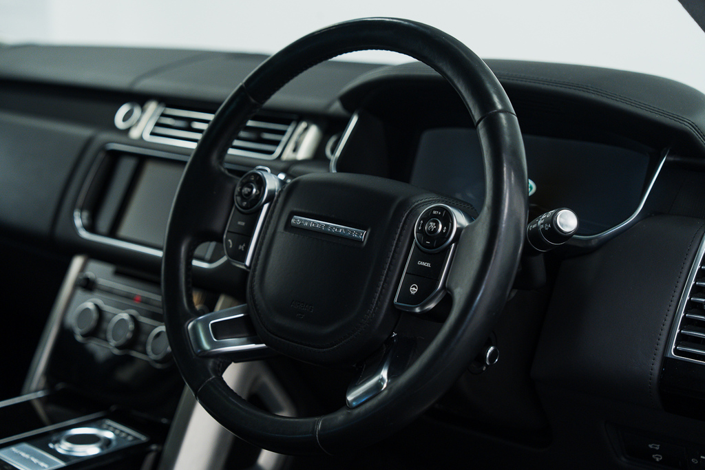 Land Rover Range Rover Sdv8 5-Door Silver #40