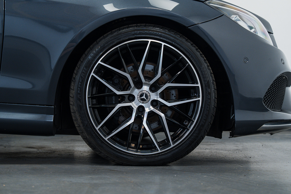 Mercedes-Benz E Class Diesel Grey #2
