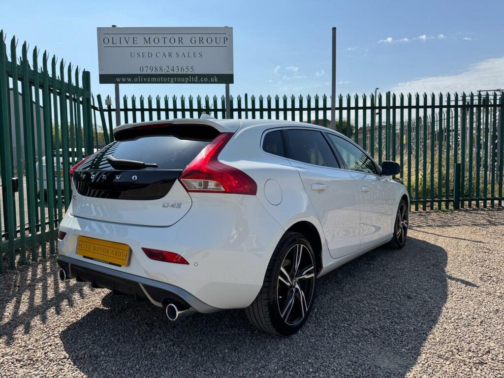 Volvo V40 2.0 D4 R-design Pro Euro 6 Ss White #6