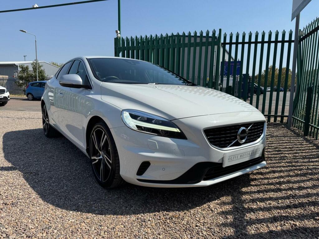 Volvo V40 2.0 D4 R-design Pro Euro 6 Ss White #2