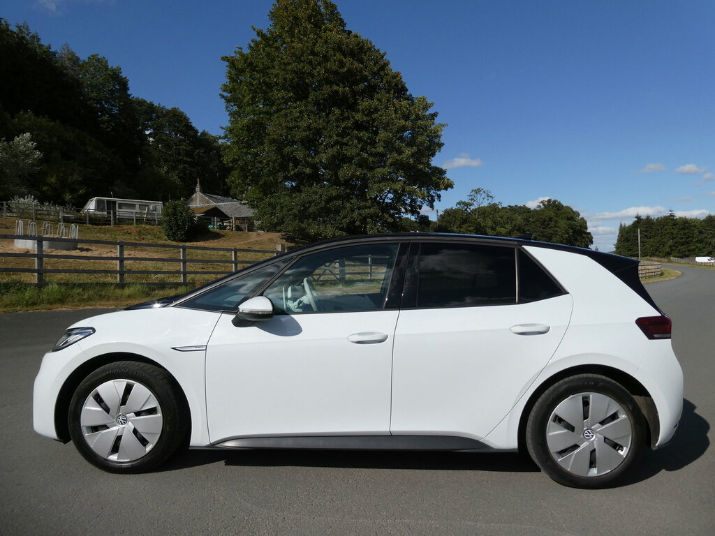 Volkswagen ID.3 Pro Performance 58Kwh Business Hatchback Elect White #6
