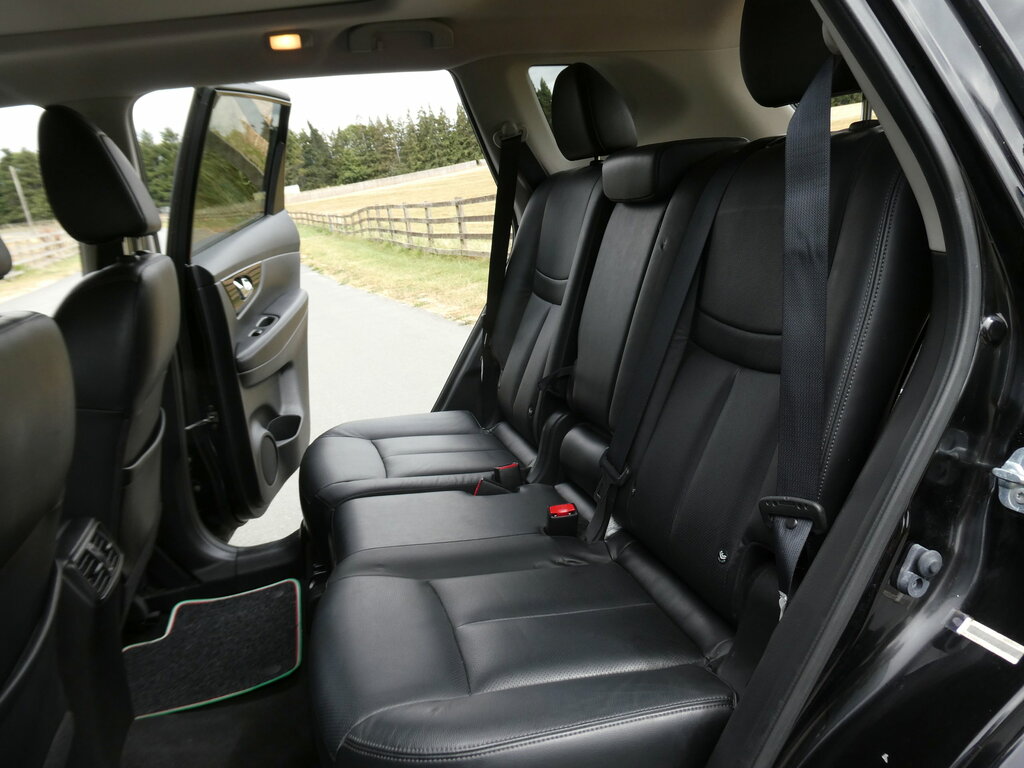 Nissan X-Trail Nissan X-trail 1.6 Dci Tekna 7 Seat Black #46