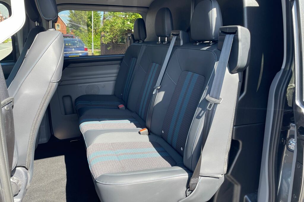 Ford Transit Custom 320 Limited L1 Swb Rwd 100Kw 65Kwh Low Roof #15