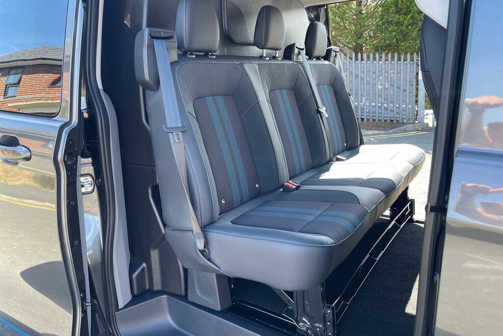 Ford Transit Custom 320 Limited L1 Swb Rwd 100Kw 65Kwh Low Roof #16