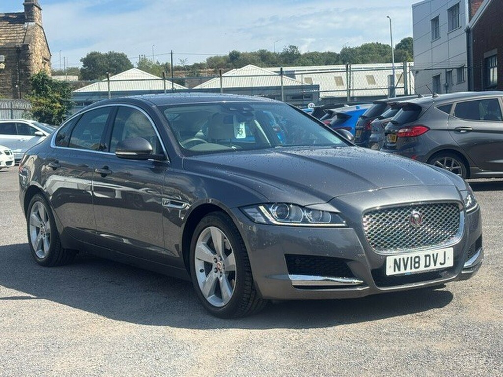 Jaguar XF 2.0D 180 Portfolio Grey