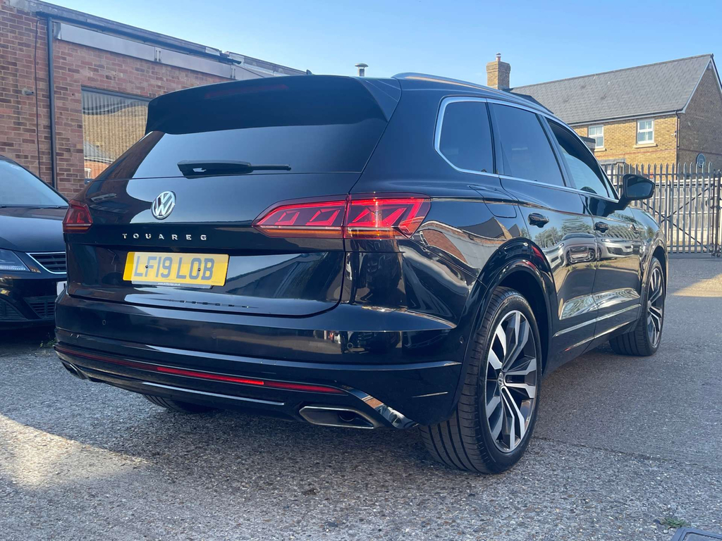Volkswagen Touareg R-line Tech Black #26
