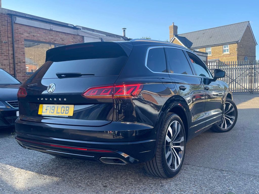 Volkswagen Touareg R-line Tech Black #24