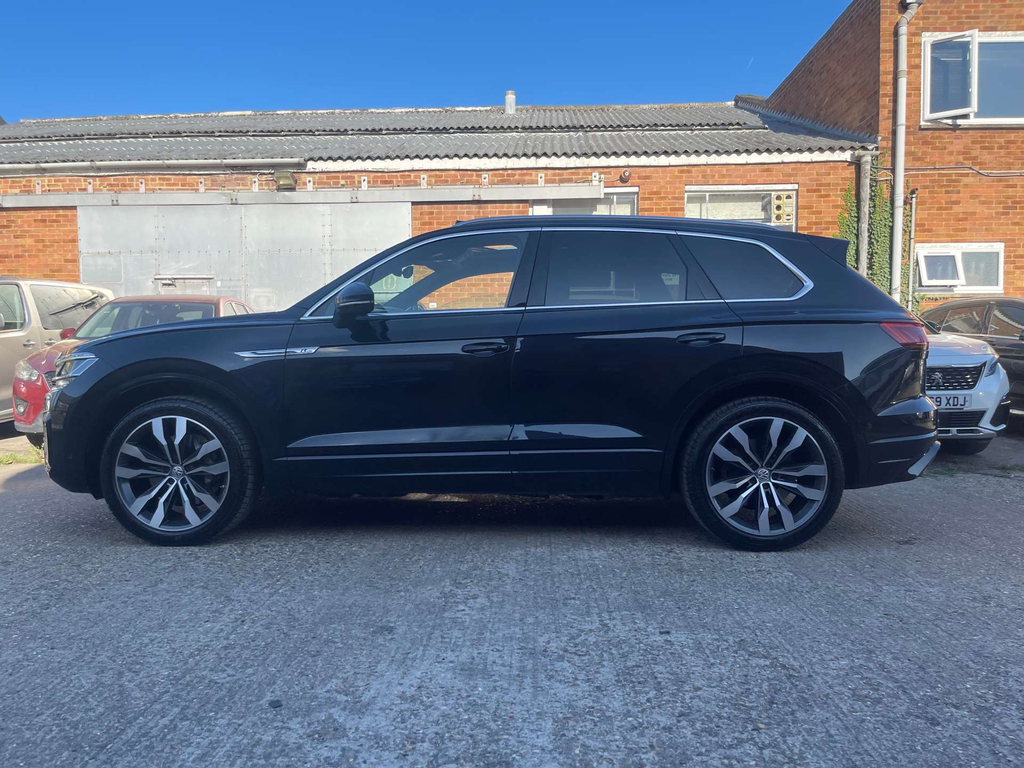 Volkswagen Touareg R-line Tech Black #21