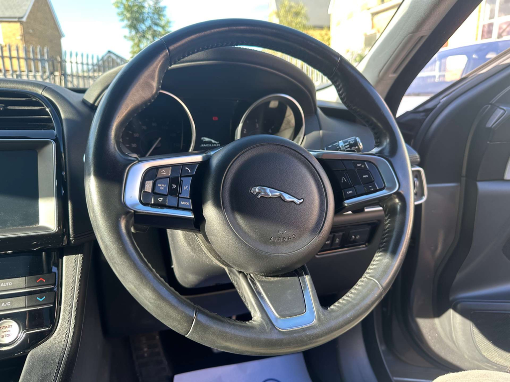 Jaguar F-Pace Suv 2.0 D180 R-sport Awd Euro 6 Ss 20 Black #41