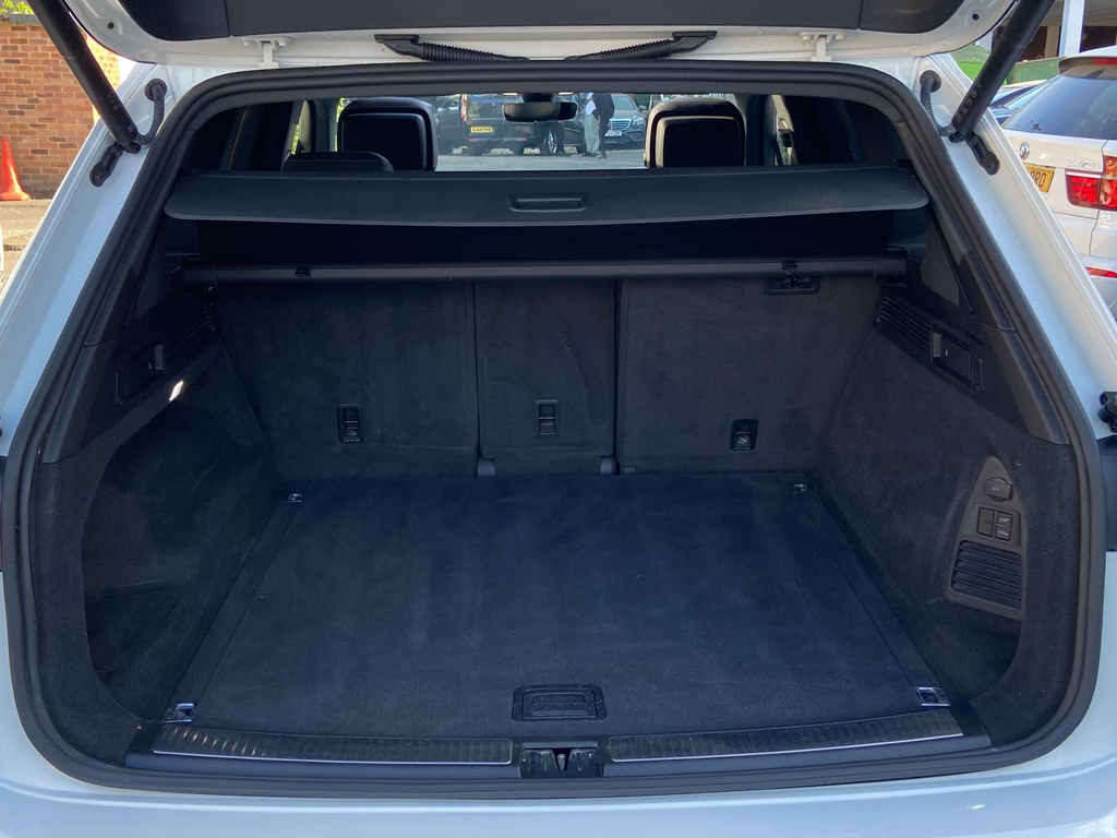 Volkswagen Touareg Grey #13