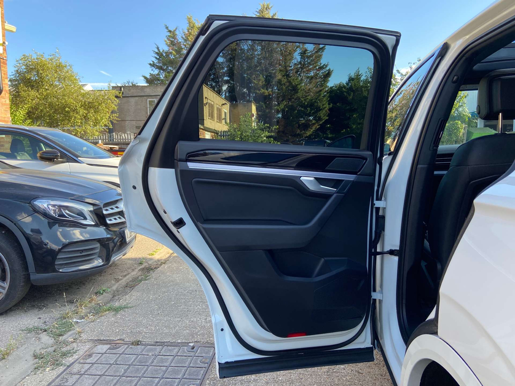 Volkswagen Touareg Grey #44