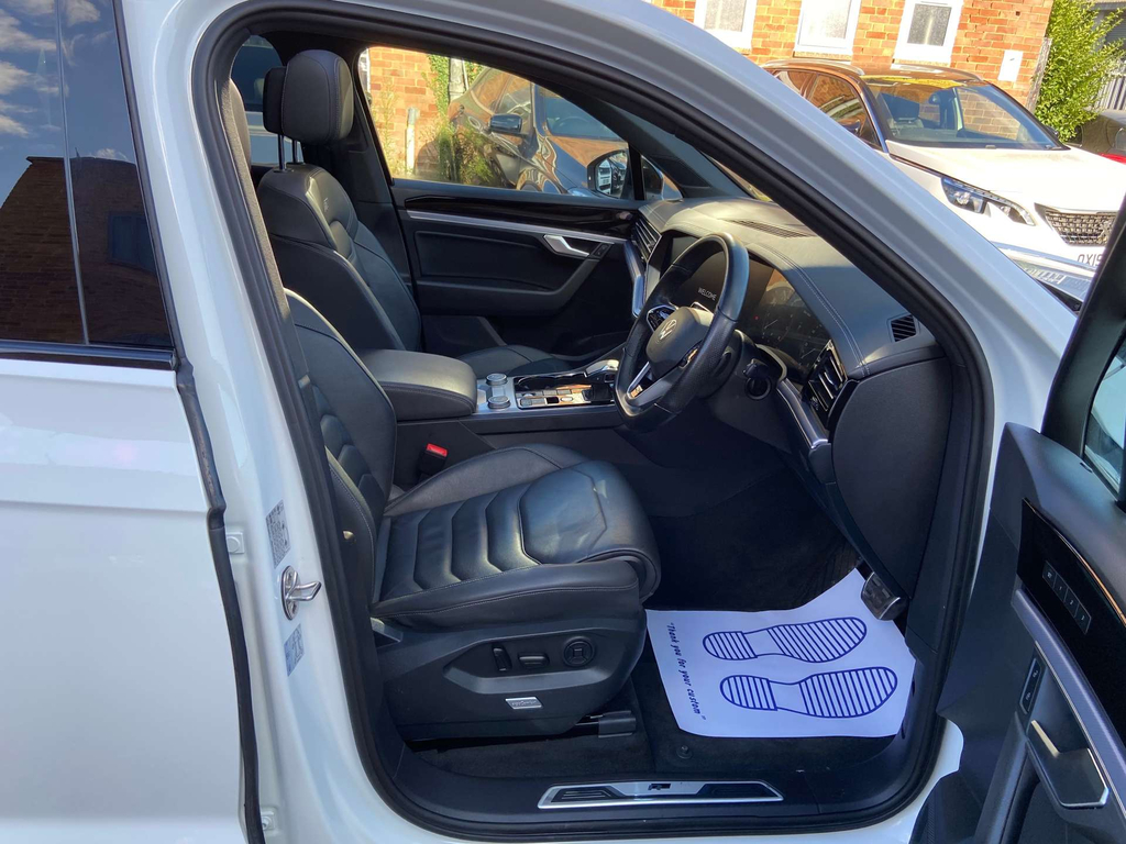 Volkswagen Touareg Grey #17