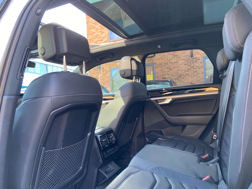 Volkswagen Touareg Grey #49