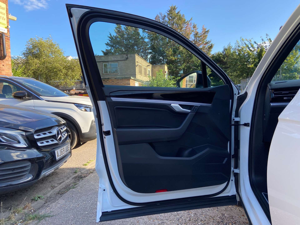 Volkswagen Touareg Grey #43