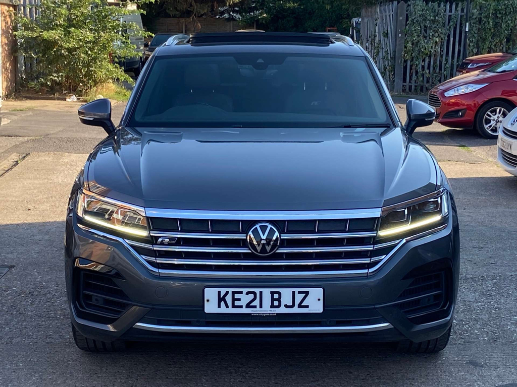 Volkswagen Touareg Estate Black #25